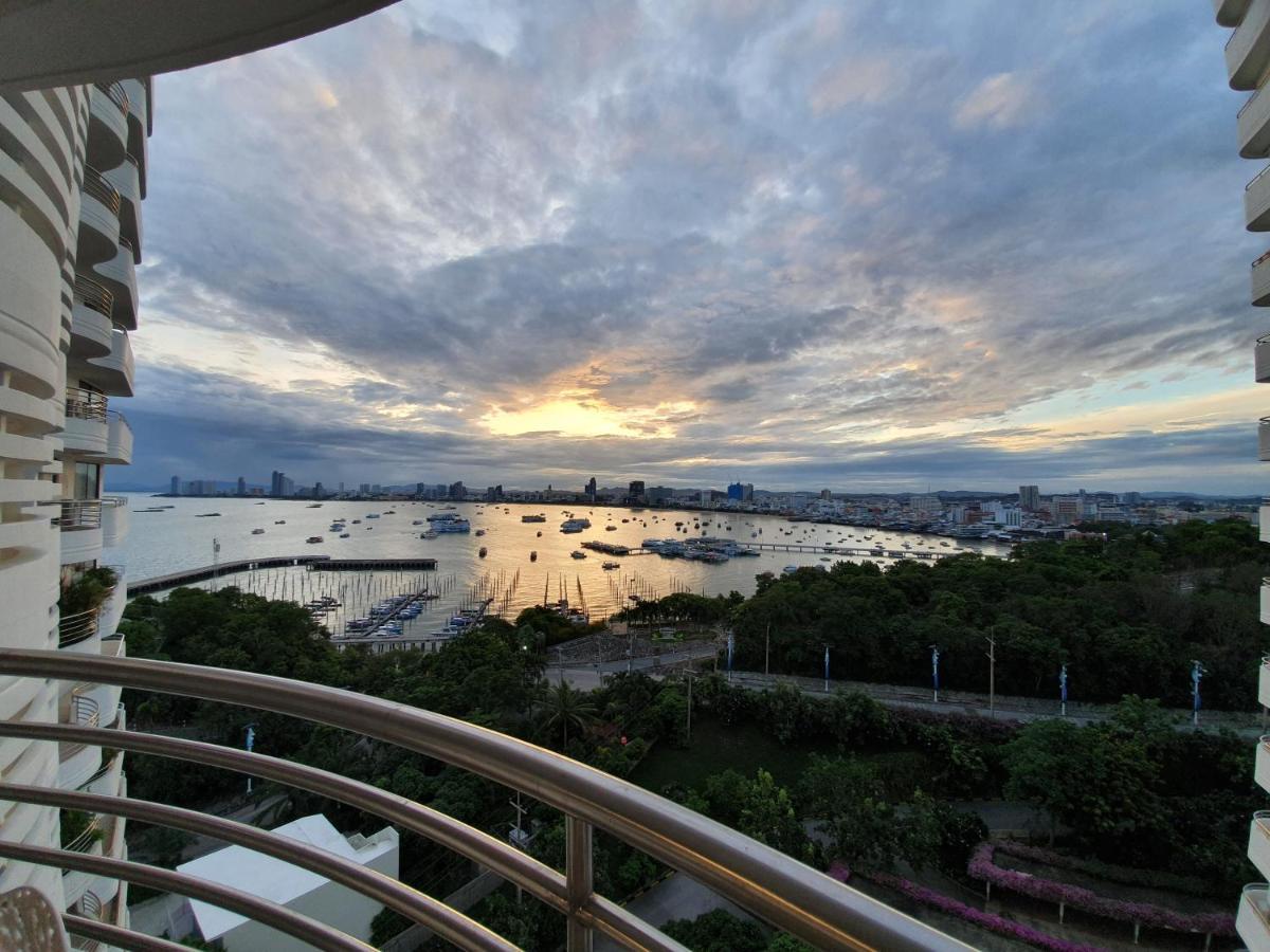 Spacious Room With Ocean & City View Pattaya Zewnętrze zdjęcie